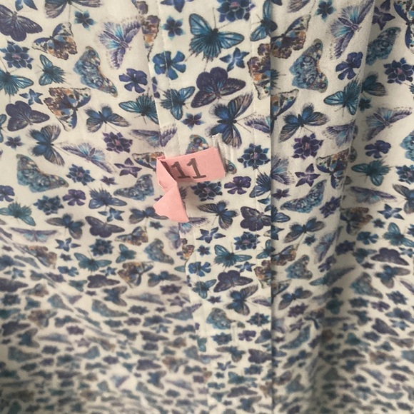 Bugatchi long sleeve shirt for men. Blue butterfly prints. Size L in shaped fit. - Picture 4 of 6